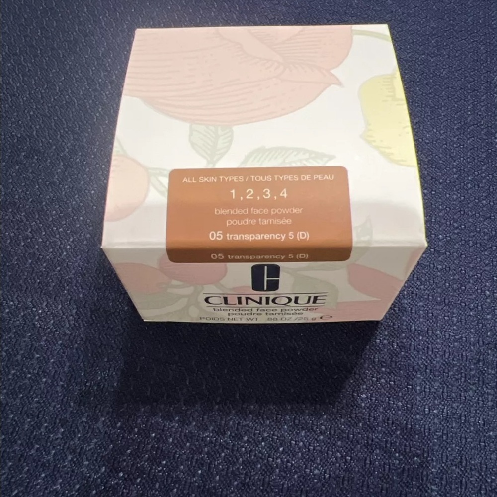 Clinique Blended Face Powder.  Transparency 05. NEW IN SEALED BOX